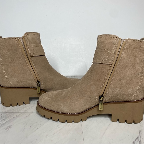 Blondo Dagger Tan Suede Bootie 10M - Picture 6 of 15